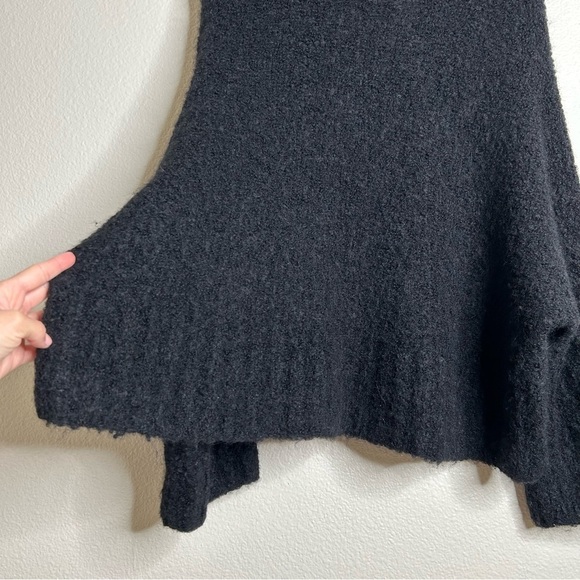 Smythe x Augden Handknit Split Collar Sweater Black Boucle medium - Picture 6 of 10